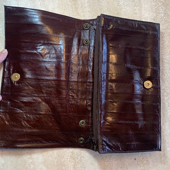 GENUINE EEL Brown Flap Clutch, 2 sections, pockets, detachable strap. Pristine! - Picture 6 of 17